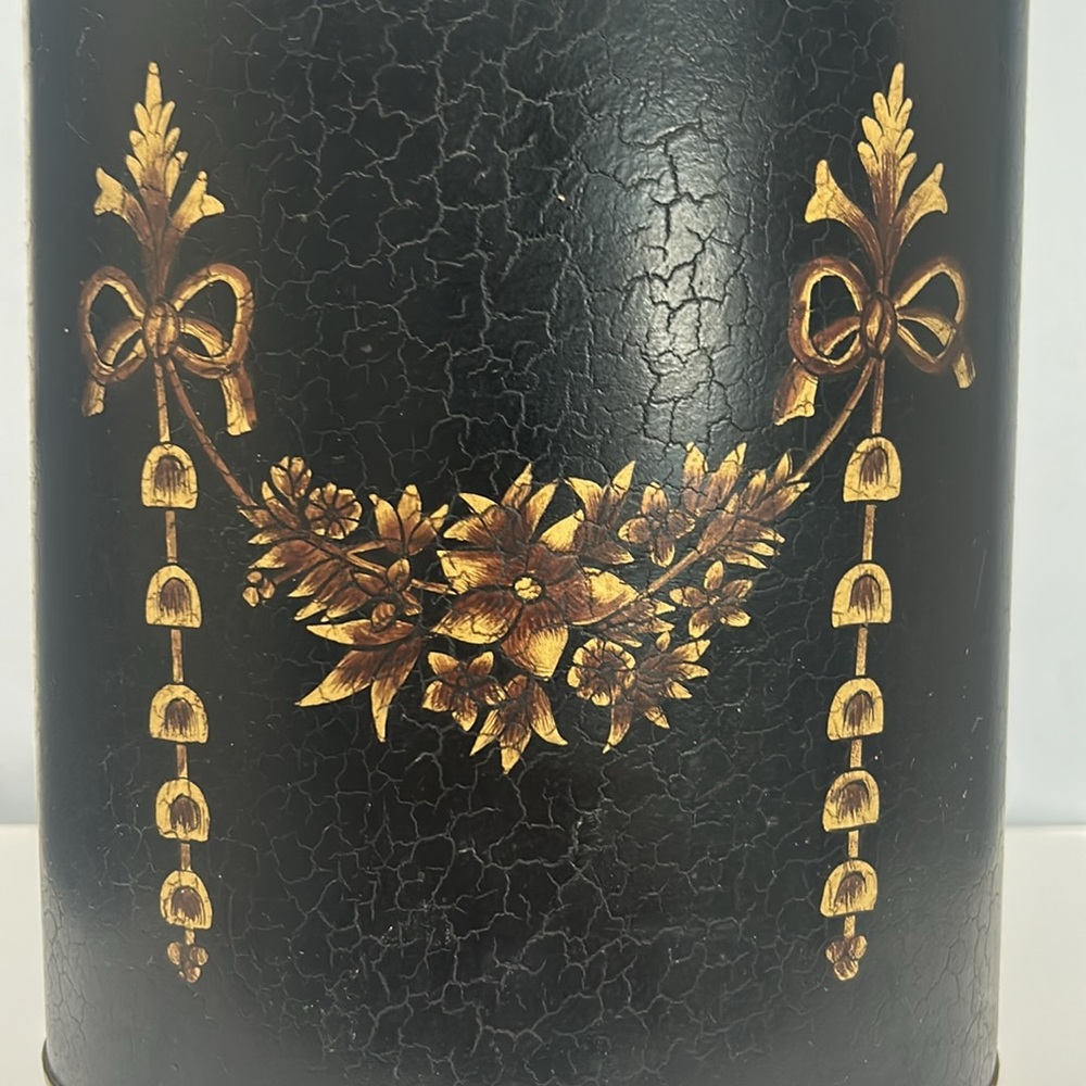 Chelsea House black lacquered waste paper can - Picture 5 of 5